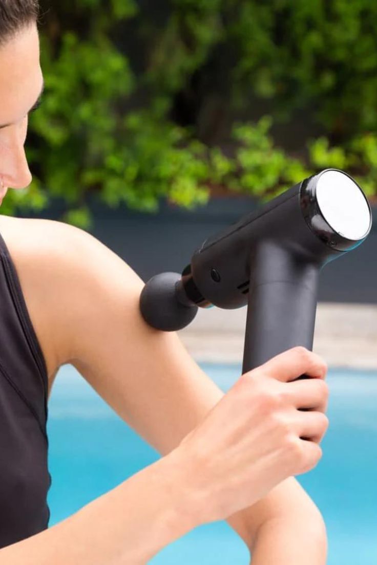 Pistola de Massagem Muscular Profissional – 99 Níveis de Intensidade